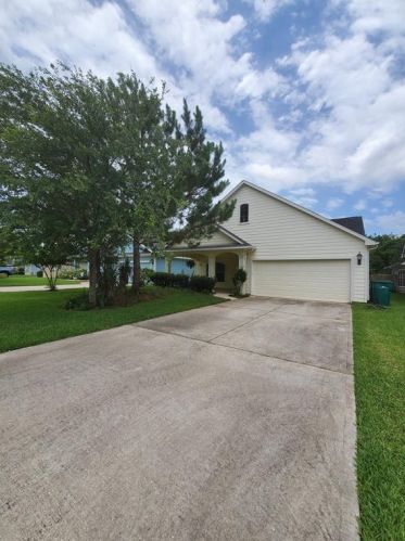 1770 Canyon Lake Creek Dr, Conroe TX  77304-5007 exterior