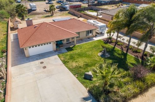 19063 Spalding Ave, Riverside CA  92508-9417 exterior