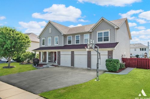 175 Sunflower Ln, Hanover Park, IL 60103-2309