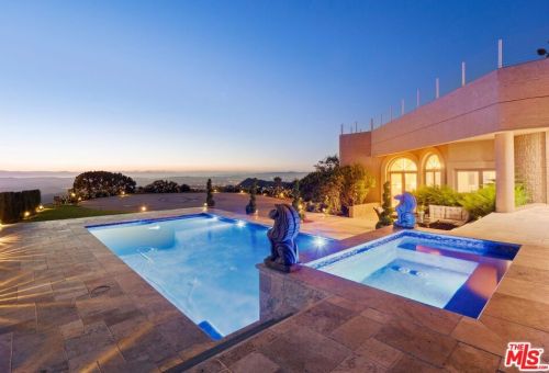 415 Stunt Rd, Calabasas, CA 91302-2329