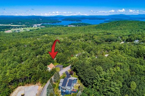 46 Foxglove Rd, Laconia, NH 03249-7422