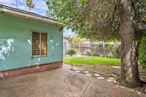 1710 Glenwood Rd, Glendale CA  91201-1812 exterior