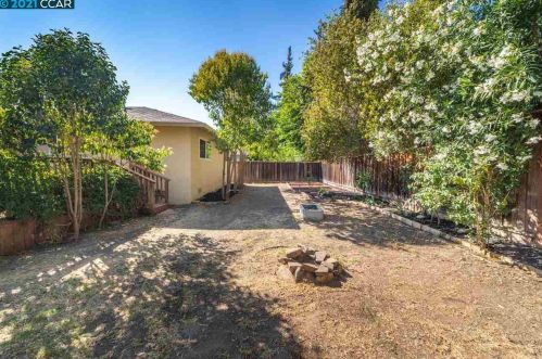 866 San Simeon Ct, Concord CA  94518-2316 exterior