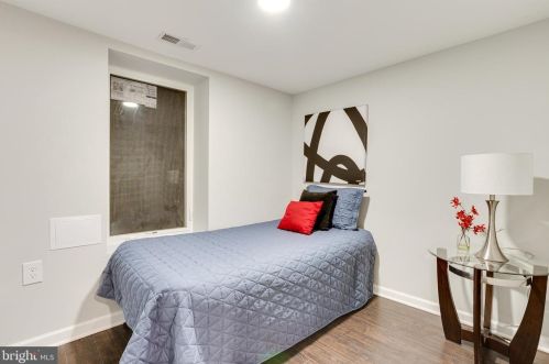 114 Williamsburg Dr, Silver Spring MD 20901-2728 exterior