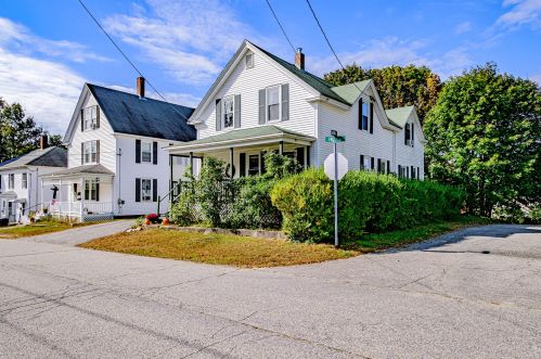 10 Free St, Lisbon, ME 04252-1805