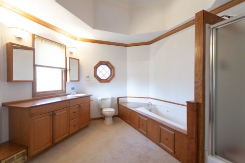 5929 Western Ave, Willowbrook IL 60514-1709 exterior