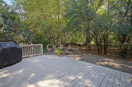 1208 Pleasant Pl, Lemont IL  exterior