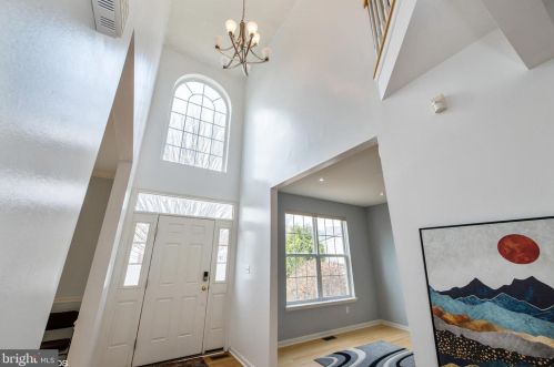 5 Kirby Cir, Princeton NJ  08540-7902 exterior