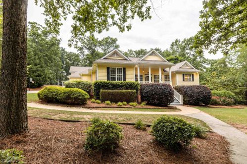 1216 Savannah Ln, Monroe, GA 30655-8223