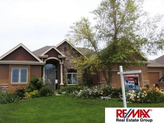 1404 Clearwater Cir, Omaha, NE 68046-3224