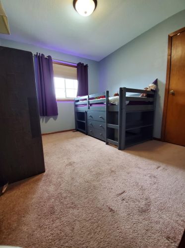 423 Saginaw Dr, Valpo IN 46385-8117 exterior