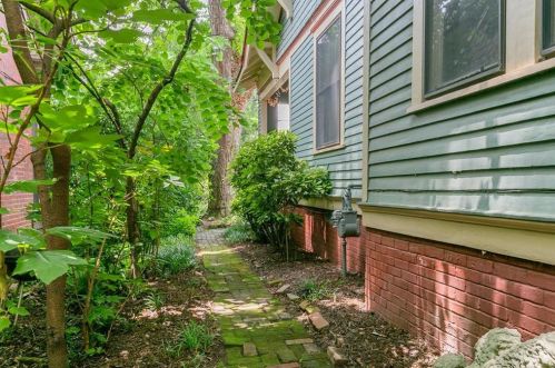 1094 Colquitt Ave, Atlanta GA  30307-1945 exterior