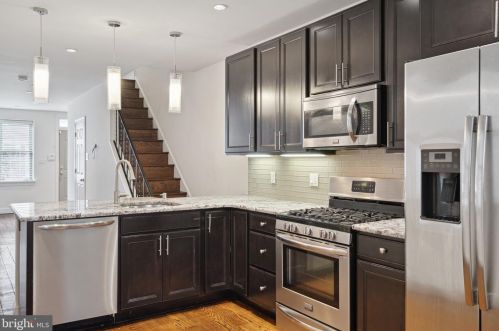 2143 Ellsworth St, Philadelphia PA  19146-2827 exterior