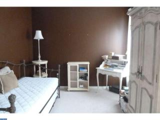 98 Kyle Way, Trenton NJ  08628-2524 exterior