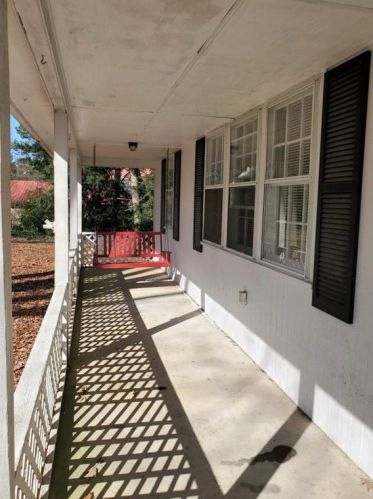 4843 Happy Hollow Rd, Atlanta GA  30360-1645 exterior