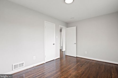 7102 Kerr Dr, Springfield VA  22150-3634 exterior