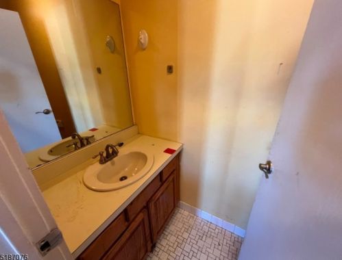 70 Blackwell St, Dover NJ  07801-3811 exterior
