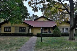 406 Stratford Dr, Peoria IL  61614-7248 exterior