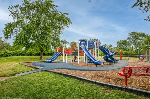 7030 98th St, Chicago Ridge IL  60415-1068 exterior