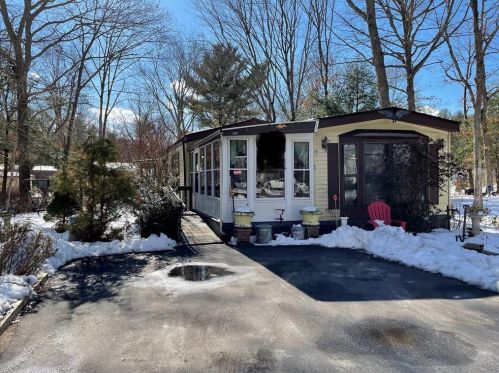 6 Hide Away, Coventry, RI 02816-6722