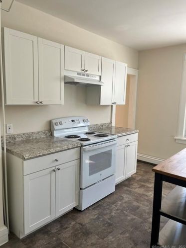 162 College St, Middletown, CT 06457-3201