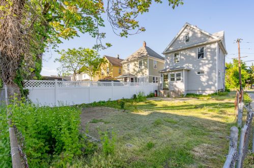 22 High St, Tinton Falls NJ  07724-3451 exterior