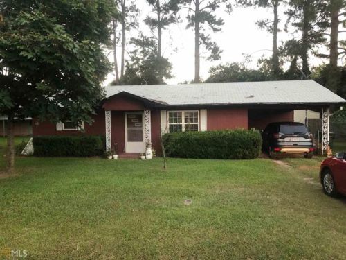 617 Leroy St, Metter, GA 30439-3752