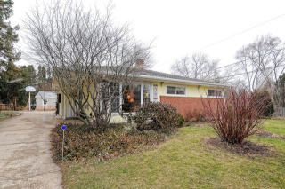 62 Shaddle Ave, Long Grove, IL 60060