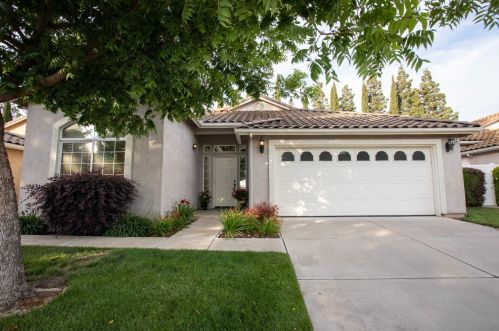 189 Little Johns Creek Dr, Valley Home, CA 95361-4190
