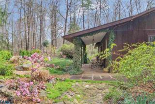 1275 Gardenwood Ln, Earlysville, VA 22936-1864