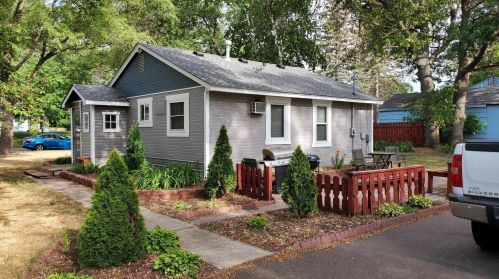 11044 5th St, Minneapolis, MN 55434-1707