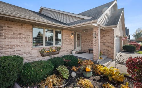 1510 Daniel Ct, Sycamore, IL 60178-3208