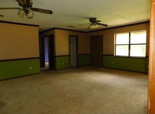 2912 Phillips Dr, Albany, GA 31721-4532