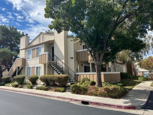 2442 Balme Dr, San Jose, CA 95122-4207