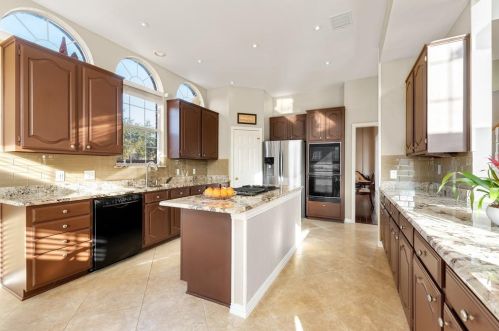 3627 Fld Stone Dr, Carrollton TX exterior