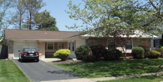 40 Ardmore Ln, Matawan, NJ 07747-1232
