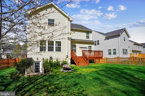 12741 Effie Rose Pl, Woodbridge, VA 22192-7827
