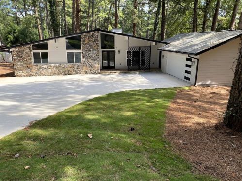 2071 Deborah Dr, Atlanta, GA 30345-3917