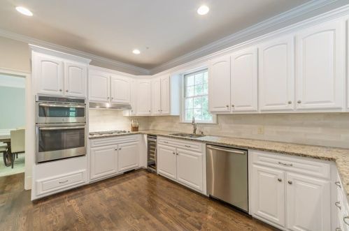 1565 Lazy River Ln, Atlanta GA  30350-3521 exterior