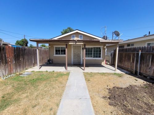 629 Willow Ave, Rialto, CA 92376-6956