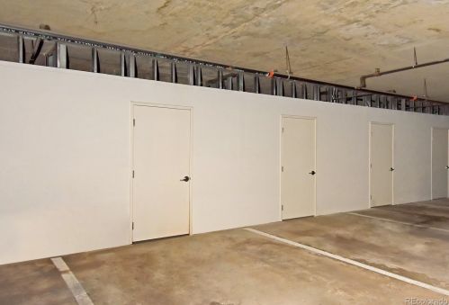 9019 Panorama Cir, Englewood CO 80112-3555 exterior