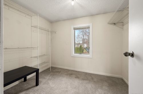 890 Center St, Wallingford CT  06492-5019 exterior