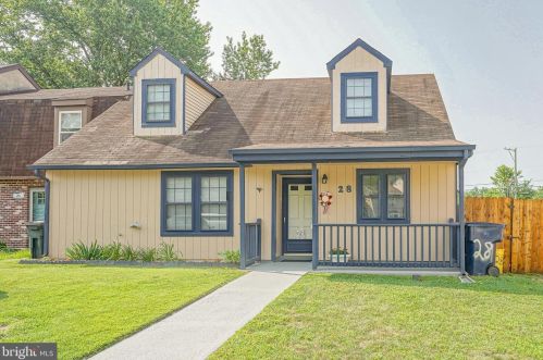 28 Noble Rd, Erial, NJ 08081-1312