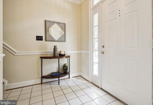 1312 Sundial Dr, Herndon, VA 20194-2000