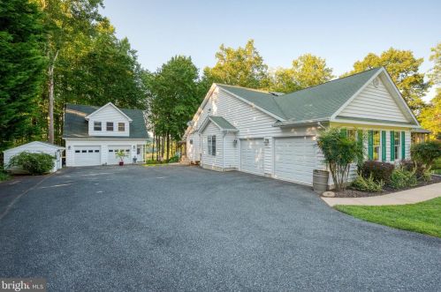 2920 Smithson Dr, Forest Hill, MD 21050-1902