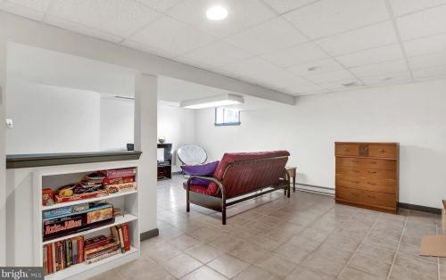 1549 Jefferson Ct, Lancaster PA  17602-1245 exterior