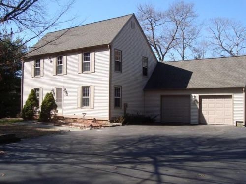 42 Bar Gate Trl, Deep River, CT 06419-1371
