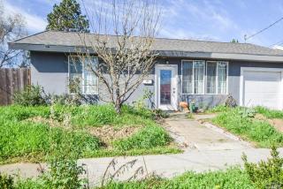 165 Coombs St, Fairfield CA  94559-3938 exterior
