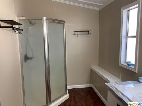 401 Troell St, Seguin TX 78155-7241 exterior