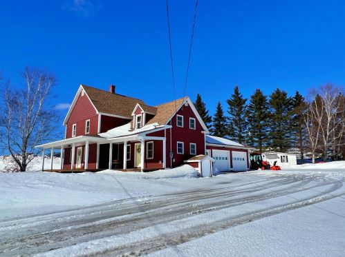 5 Brook Rd, Saint Agatha, ME 04772-6117